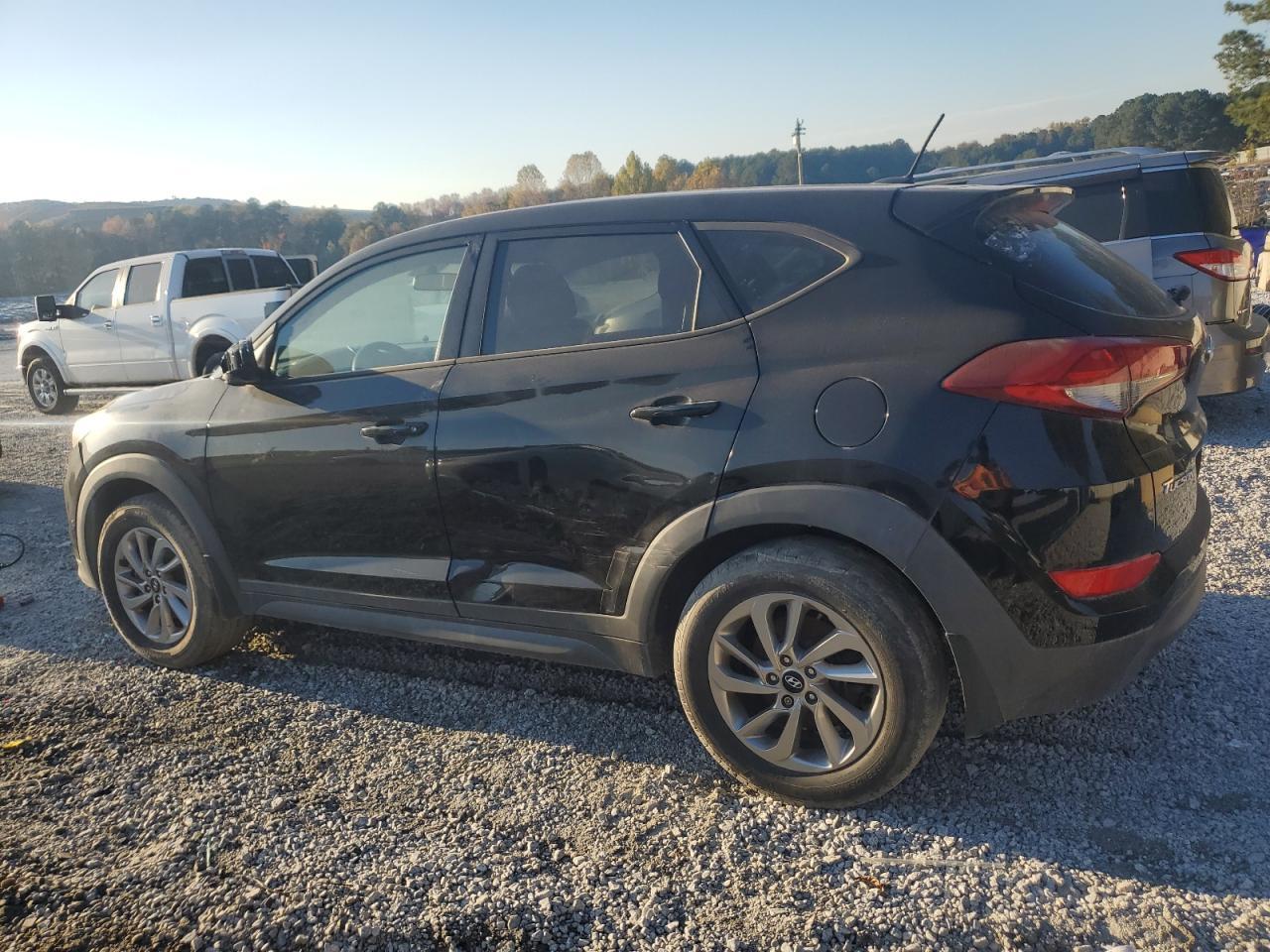 2017 Hyundai Tucson Se - Фото 2