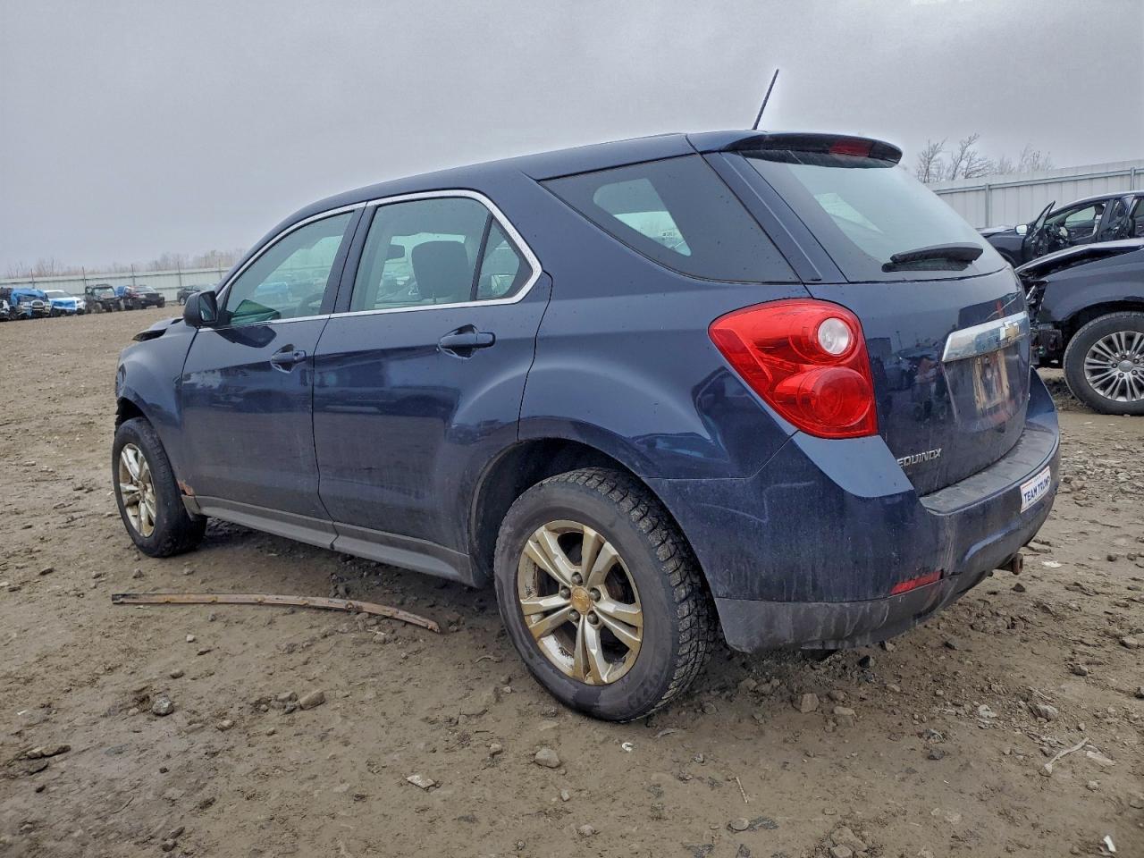 2015 Chevrolet Equinox Ls - Image 2