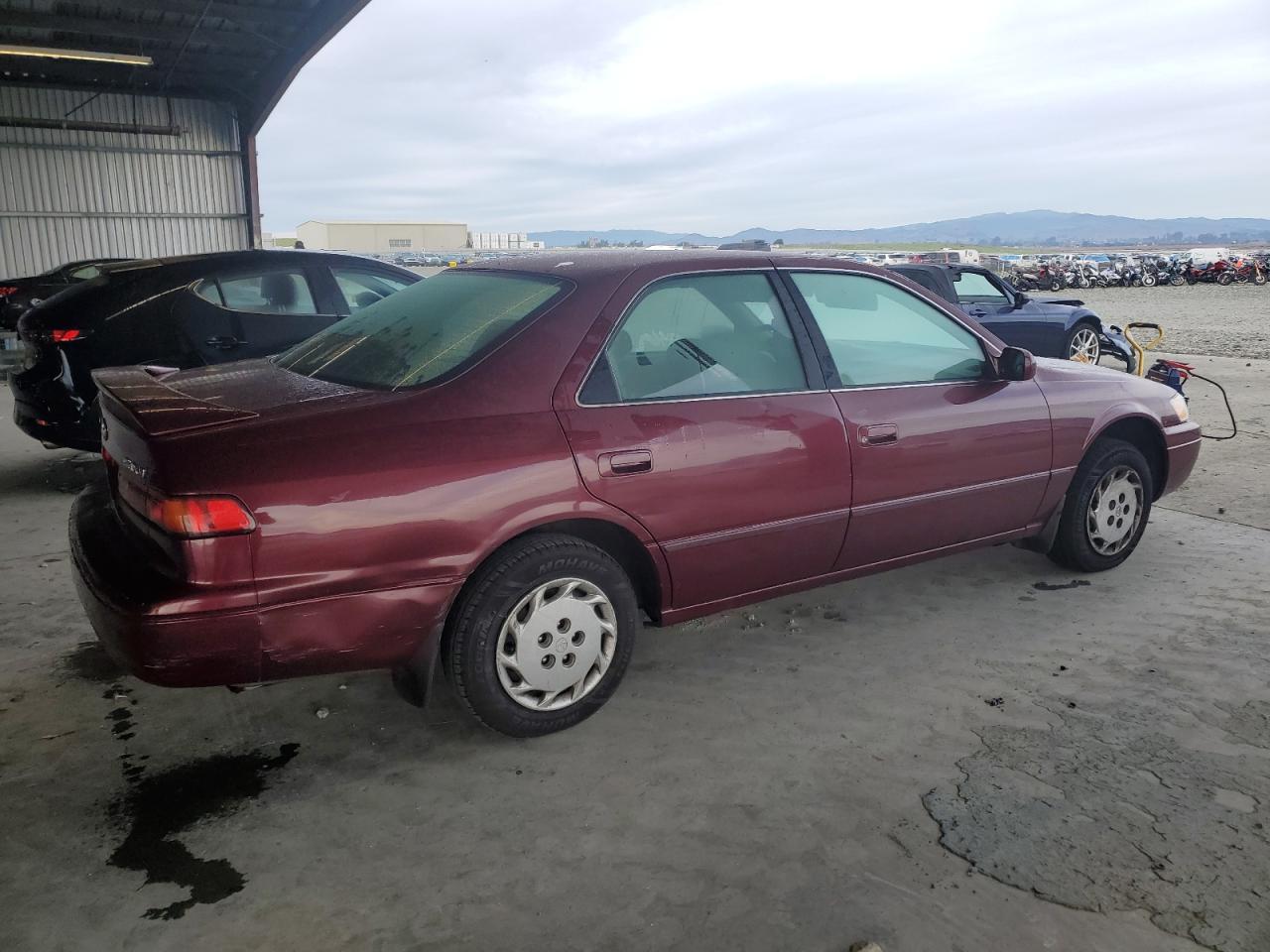 1998 Toyota Camry Ce - Фото 3