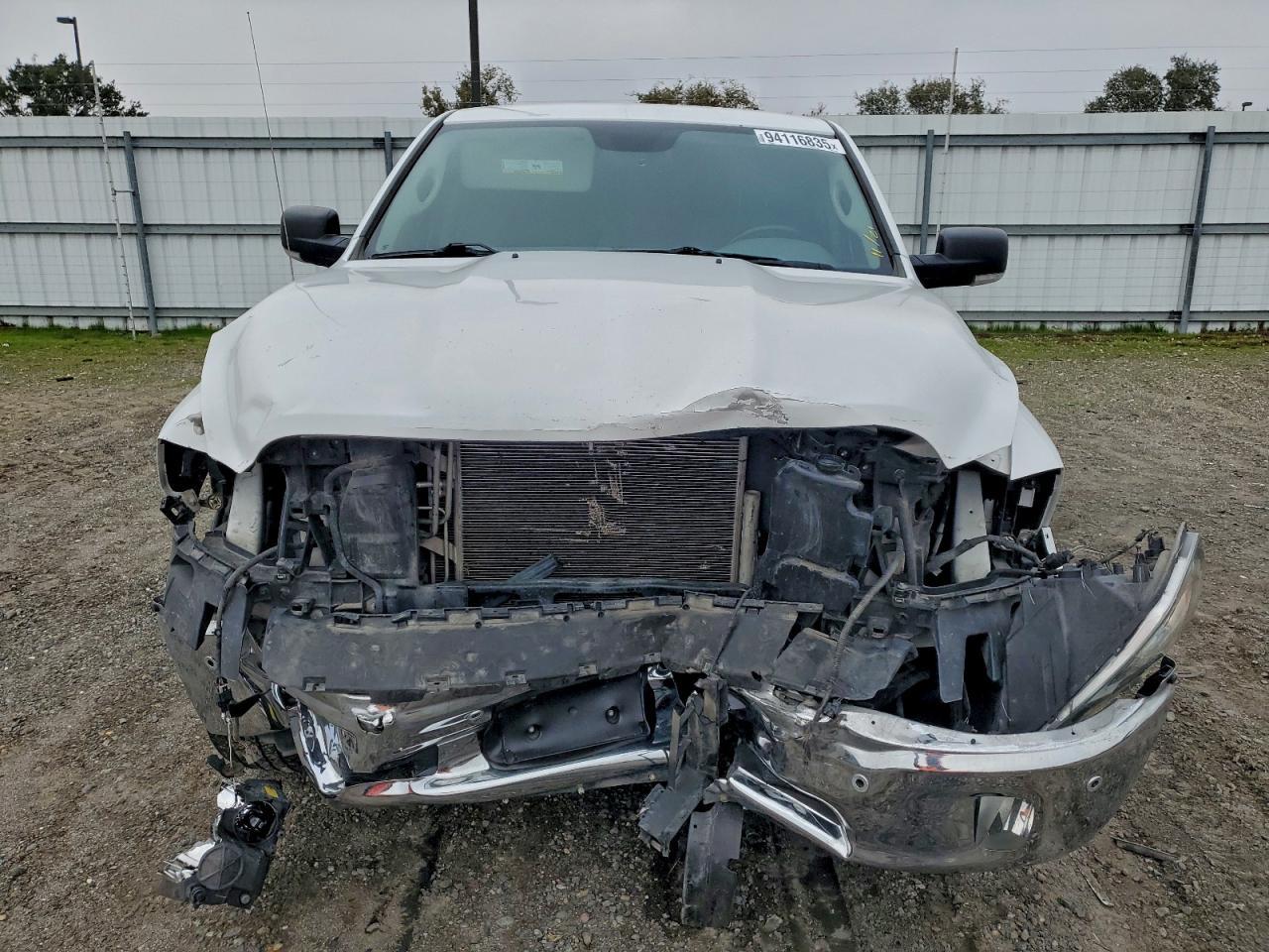 2019 Ram 1500 Classic Slt - Image 5