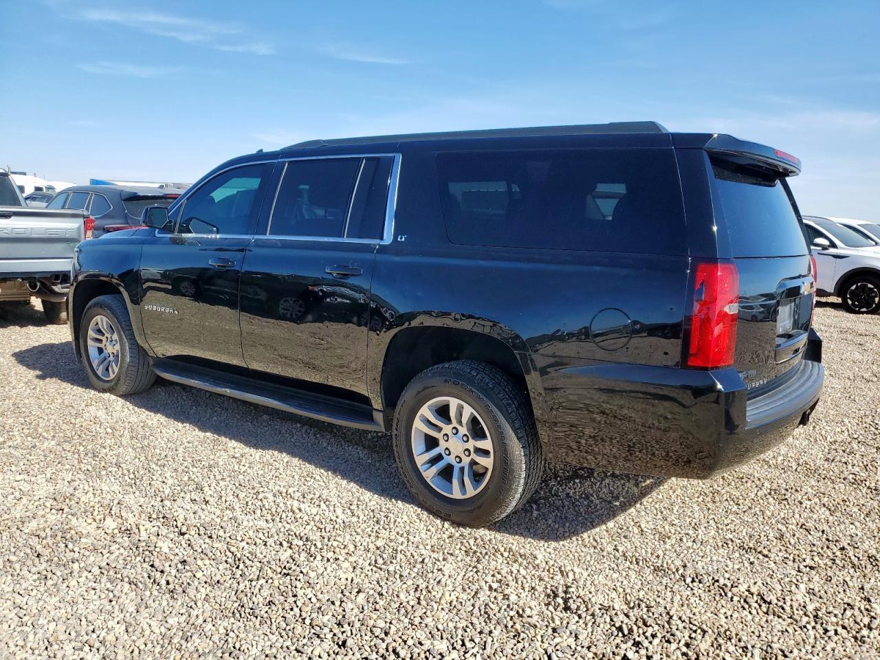 2019 Chevrolet Suburban C1500 Lt - Фото 2
