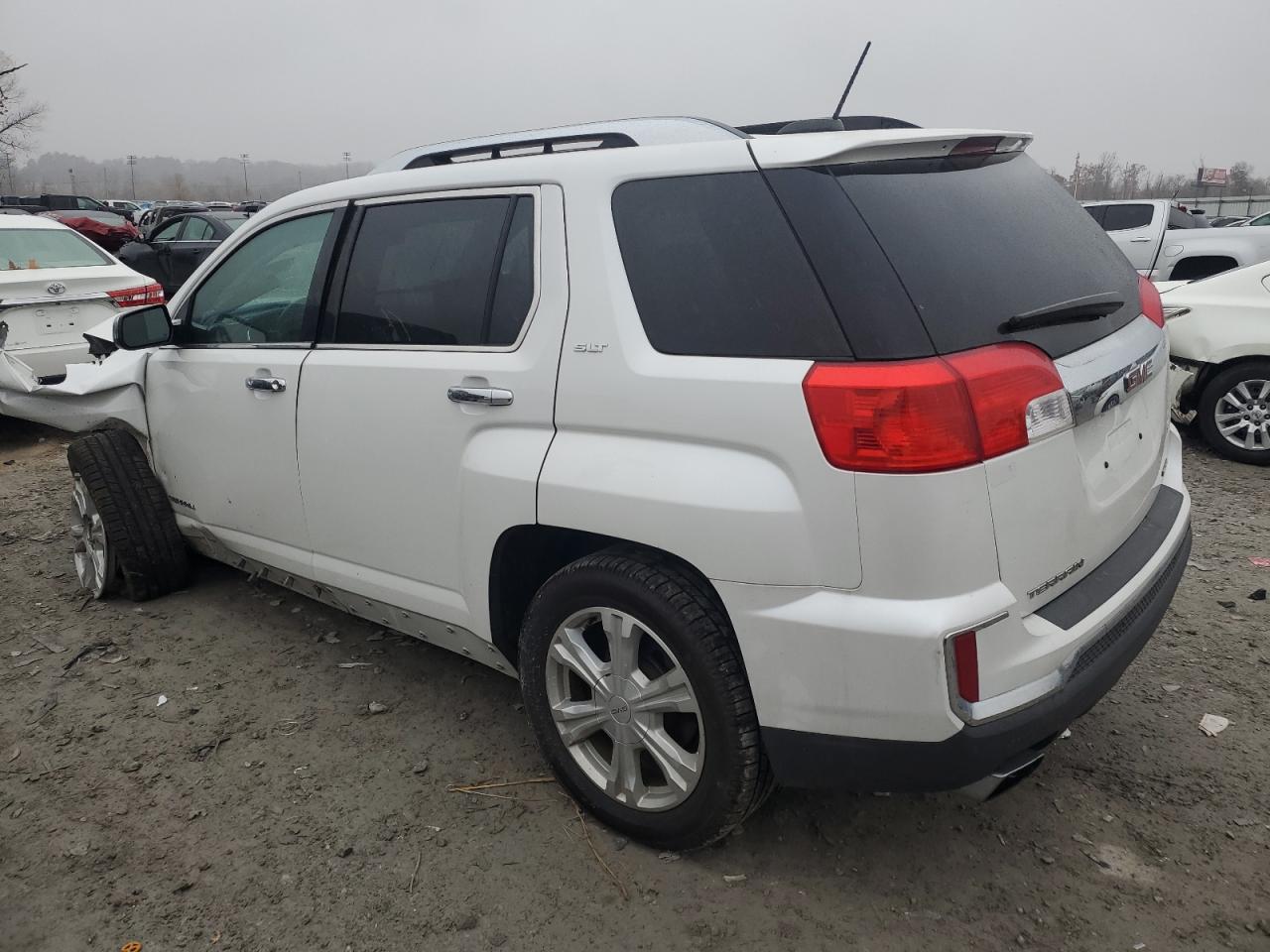2016 GMC Terrain Slt - Фото 2