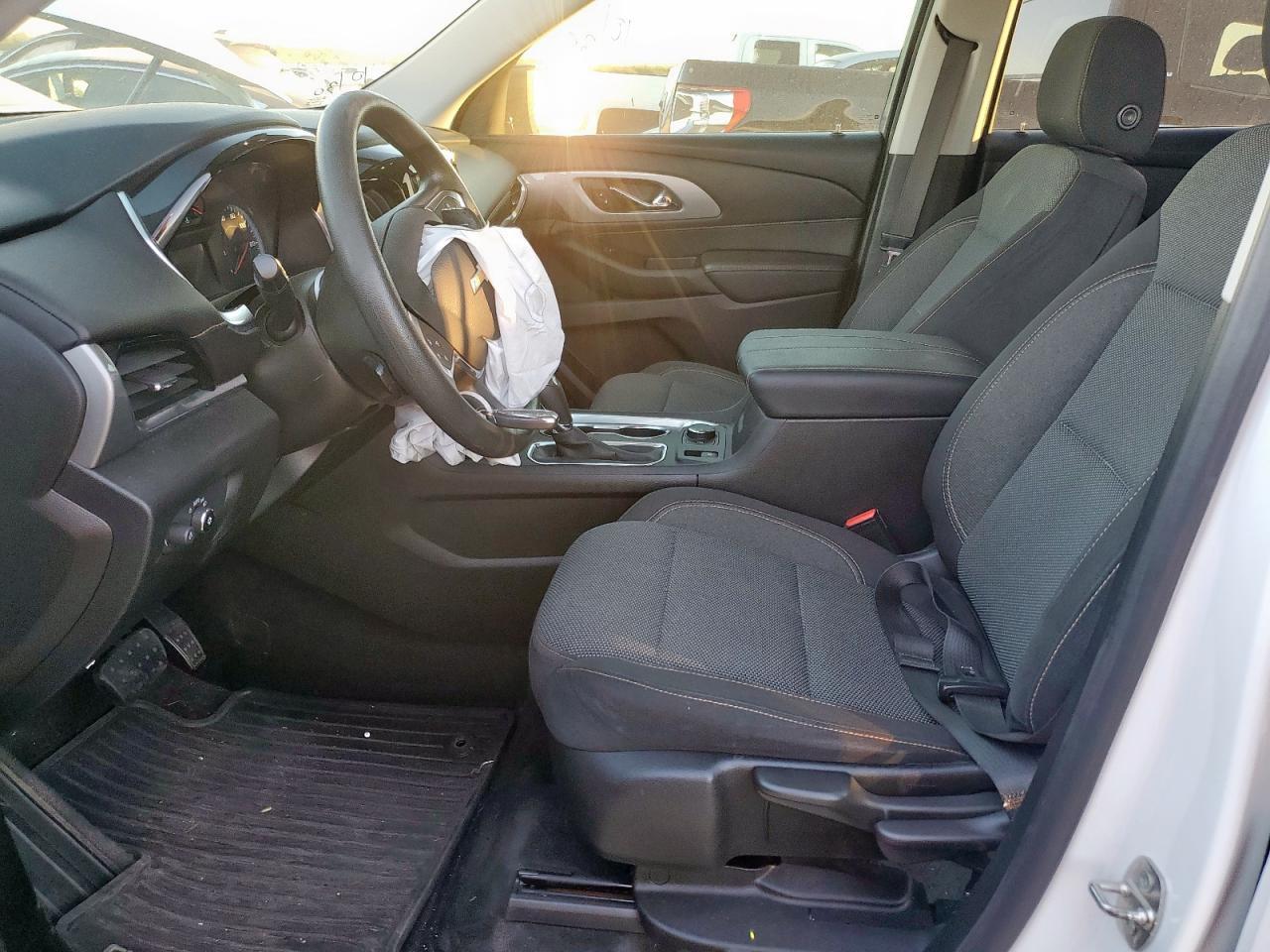 2019 Chevrolet Traverse Ls - Image 7