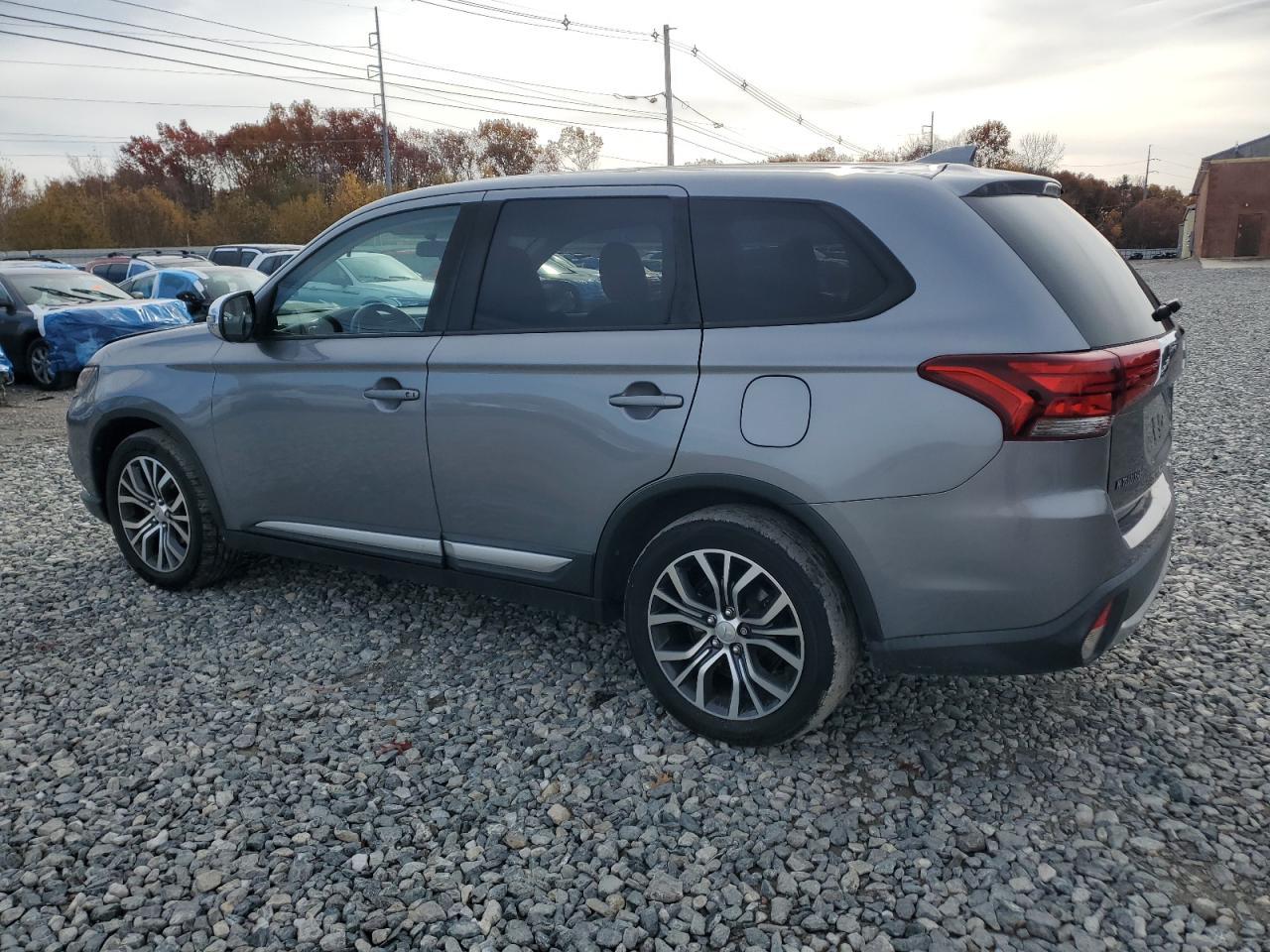 2018 Mitsubishi Outlander Se - Фото 2