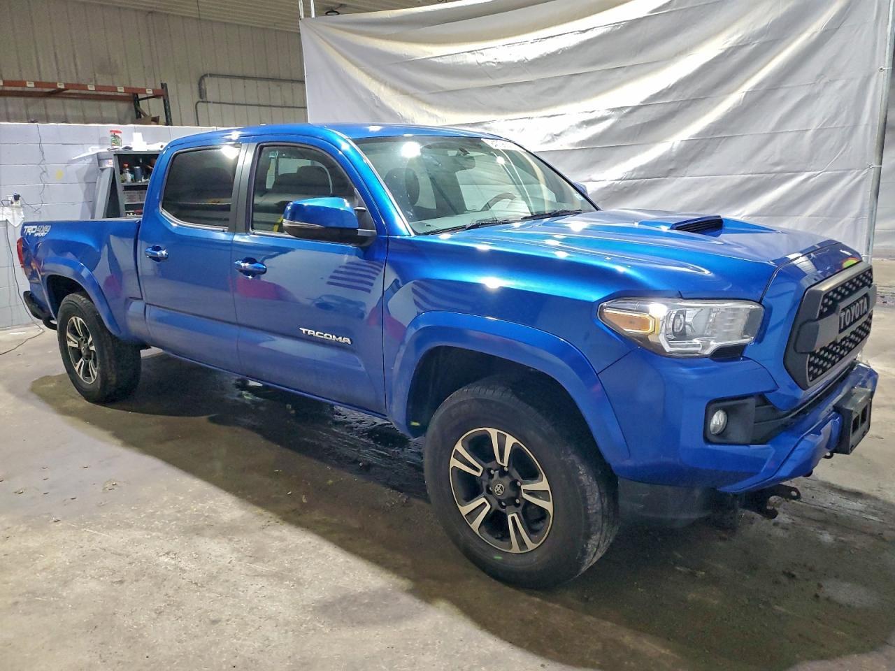 2017 Toyota Tacoma Double Cab - Фото 4