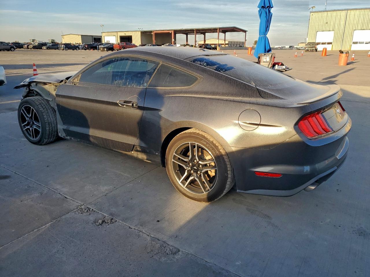 2019 Ford Mustang - Image 2