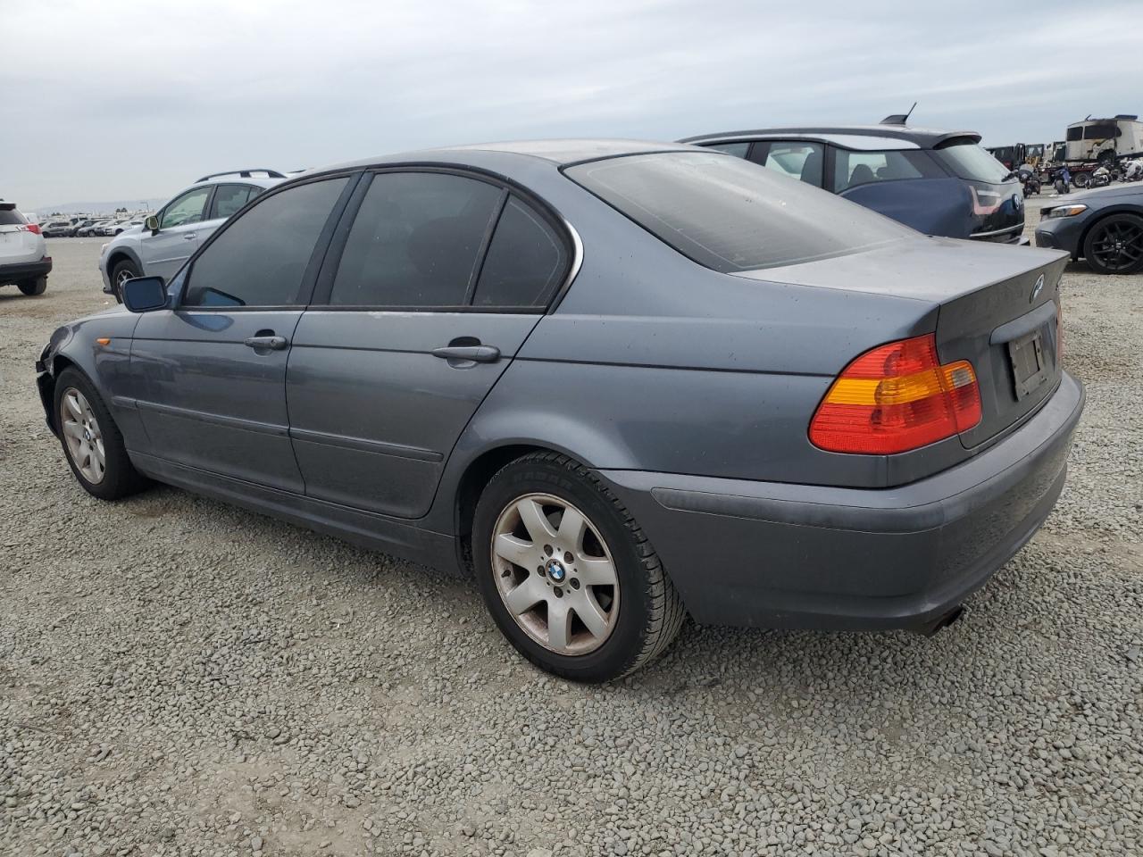 2002 BMW 325 I - Фото 2