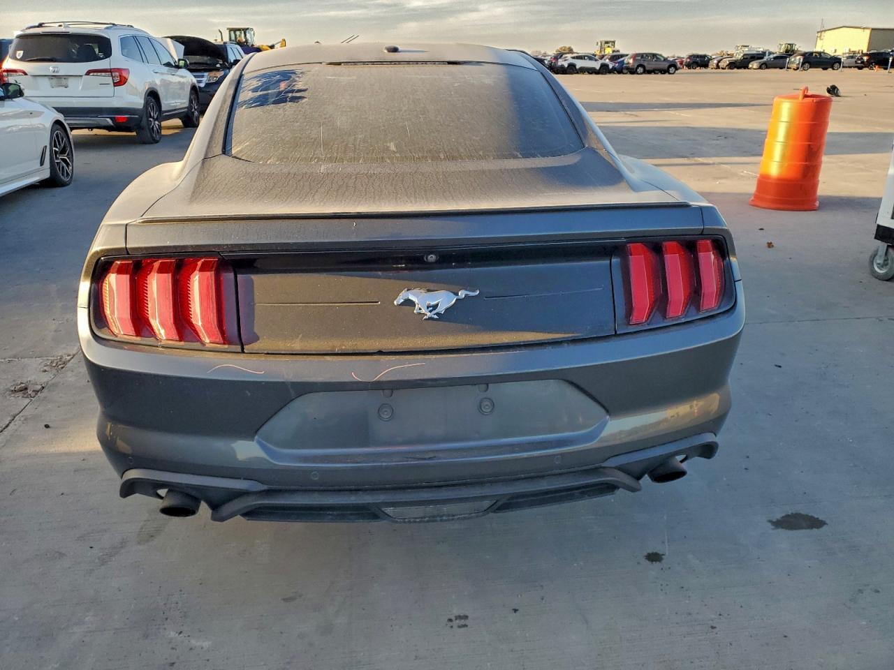 2019 Ford Mustang - Image 6
