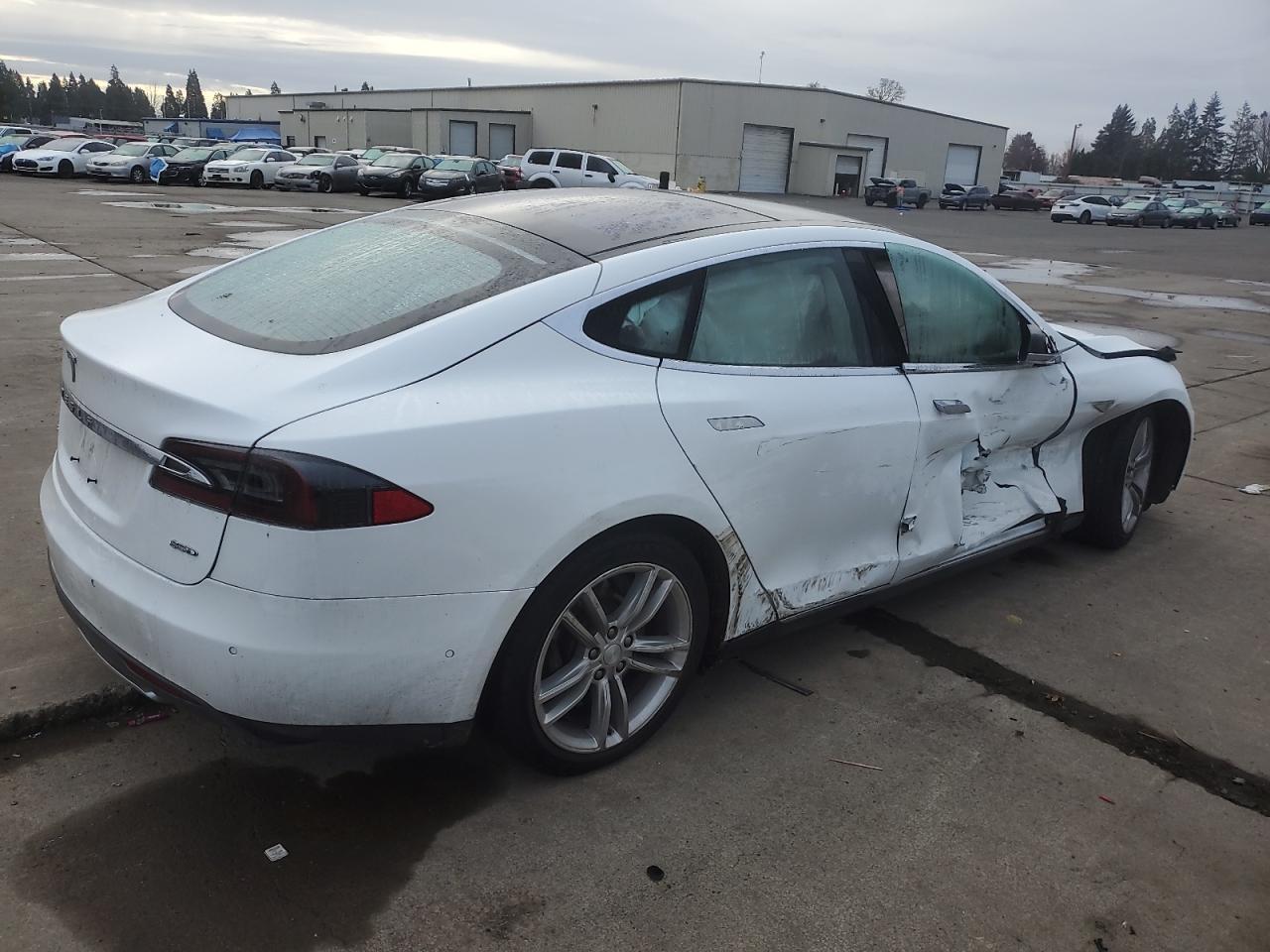 2015 Tesla Model S 85D - Фото 3