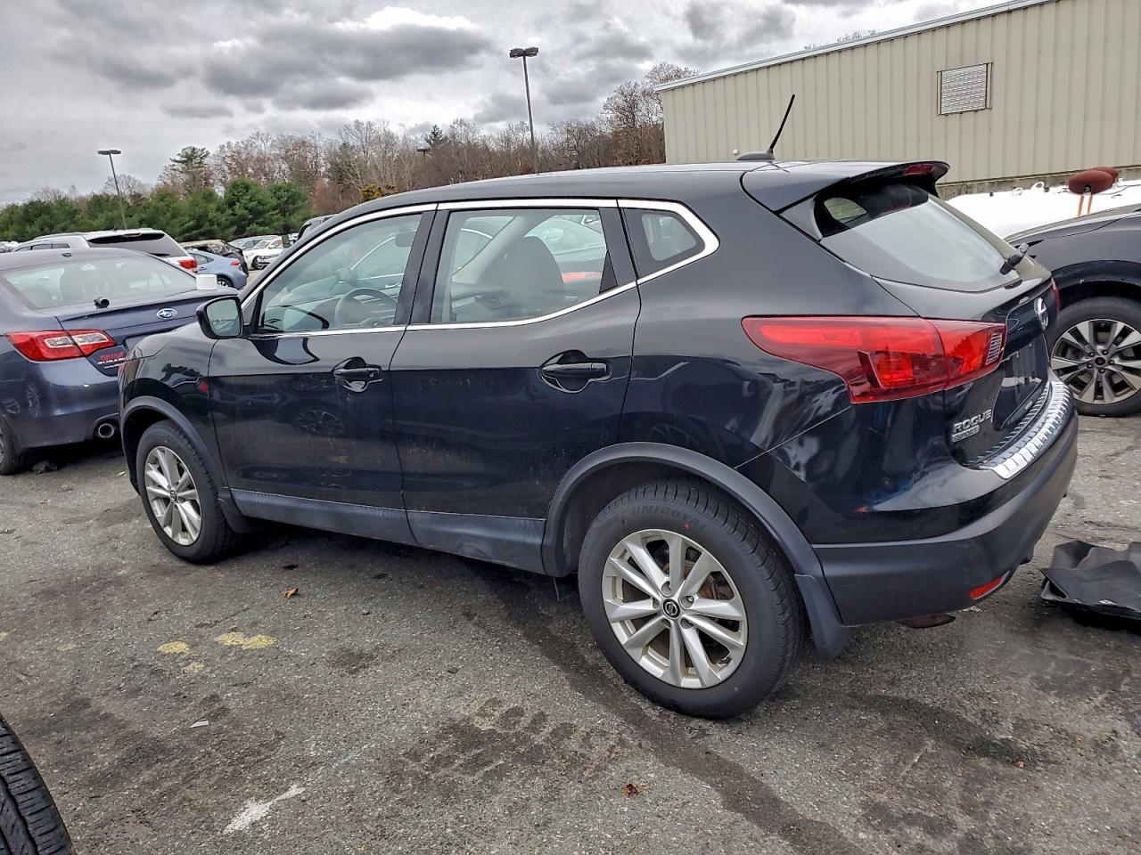 2019 Nissan Rogue Sport S - Image 2