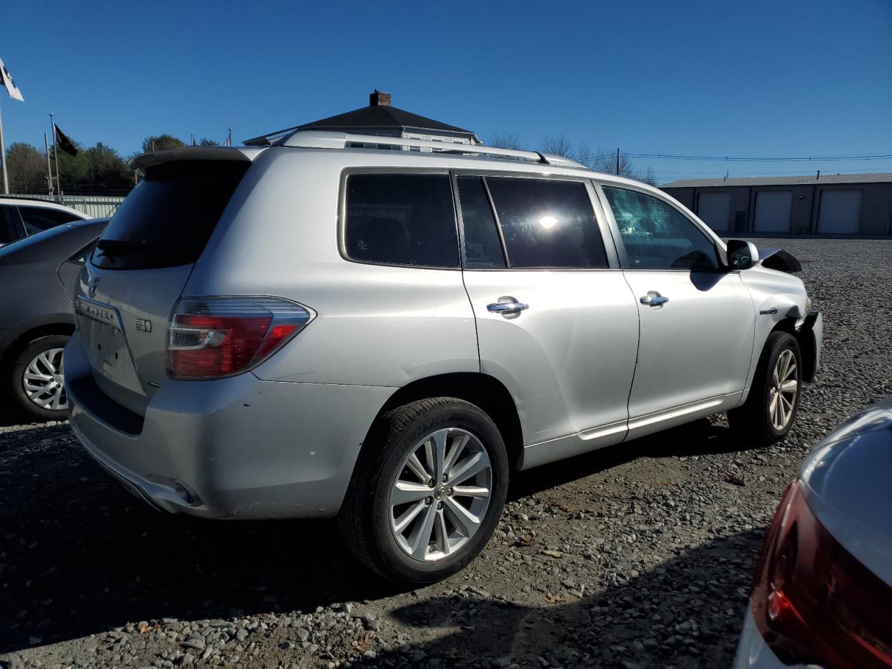 2010 Toyota Highlander Hybrid Limited - Image 3