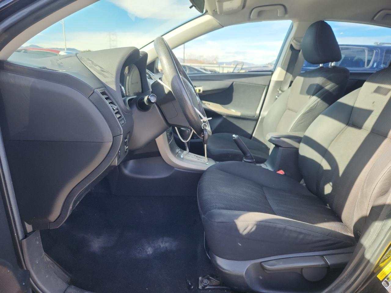 2011 Toyota Corolla Base - Фото 7