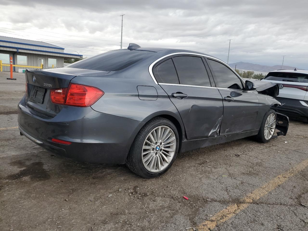 2015 BMW 328 I - Image 3