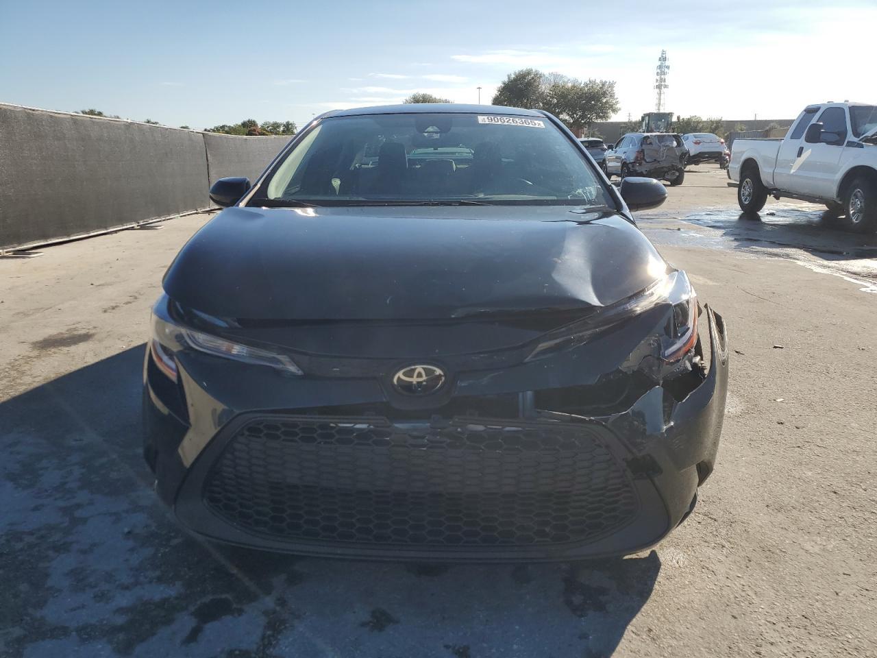 2022 Toyota Corolla Le - Image 5
