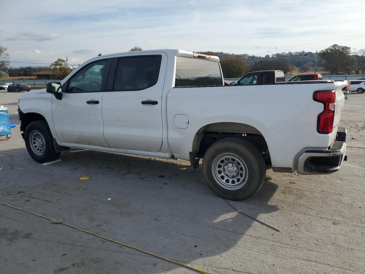 2024 Chevrolet Silverado C1500 - Фото 2