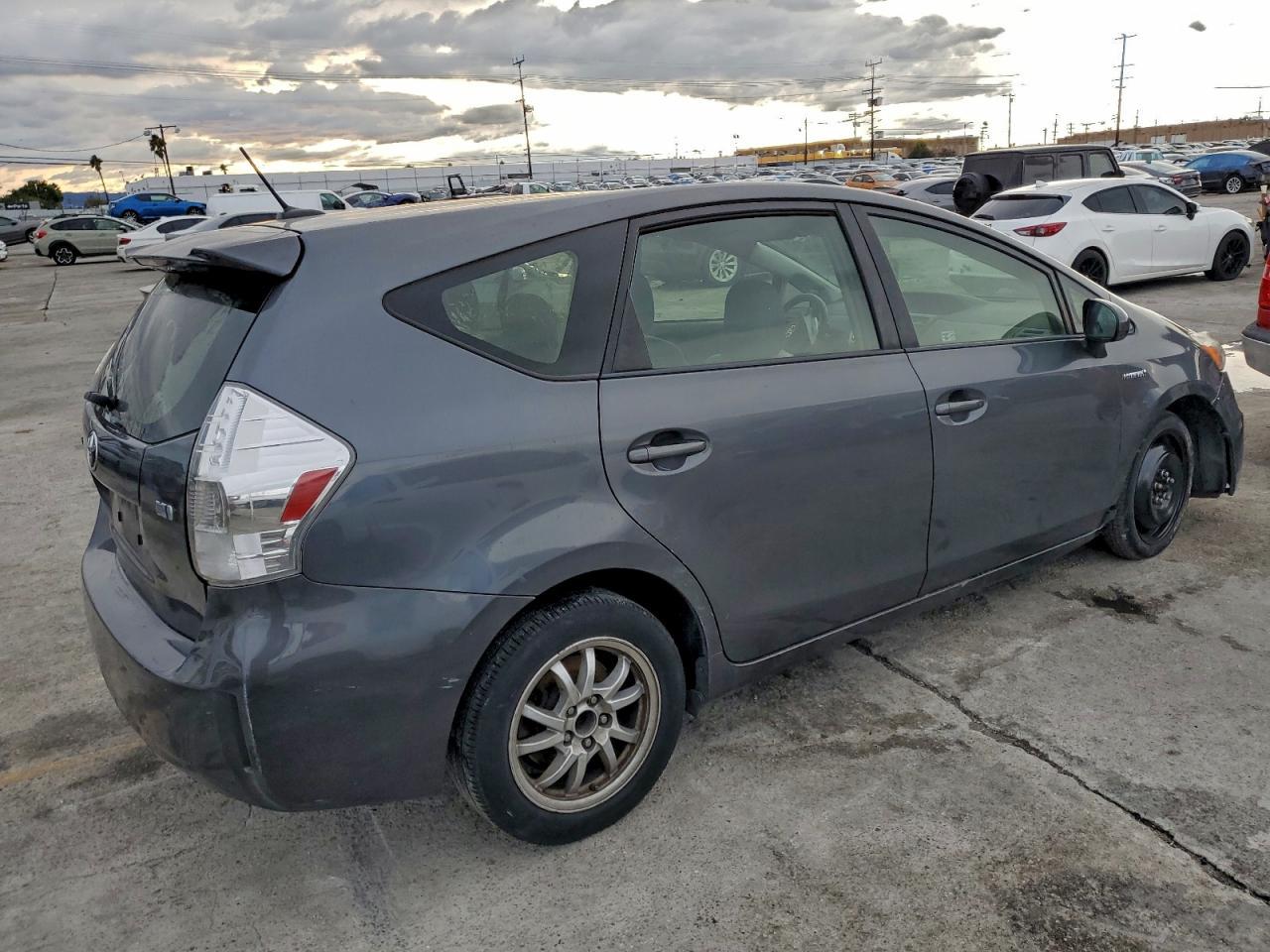 2012 Toyota Prius V - Image 3