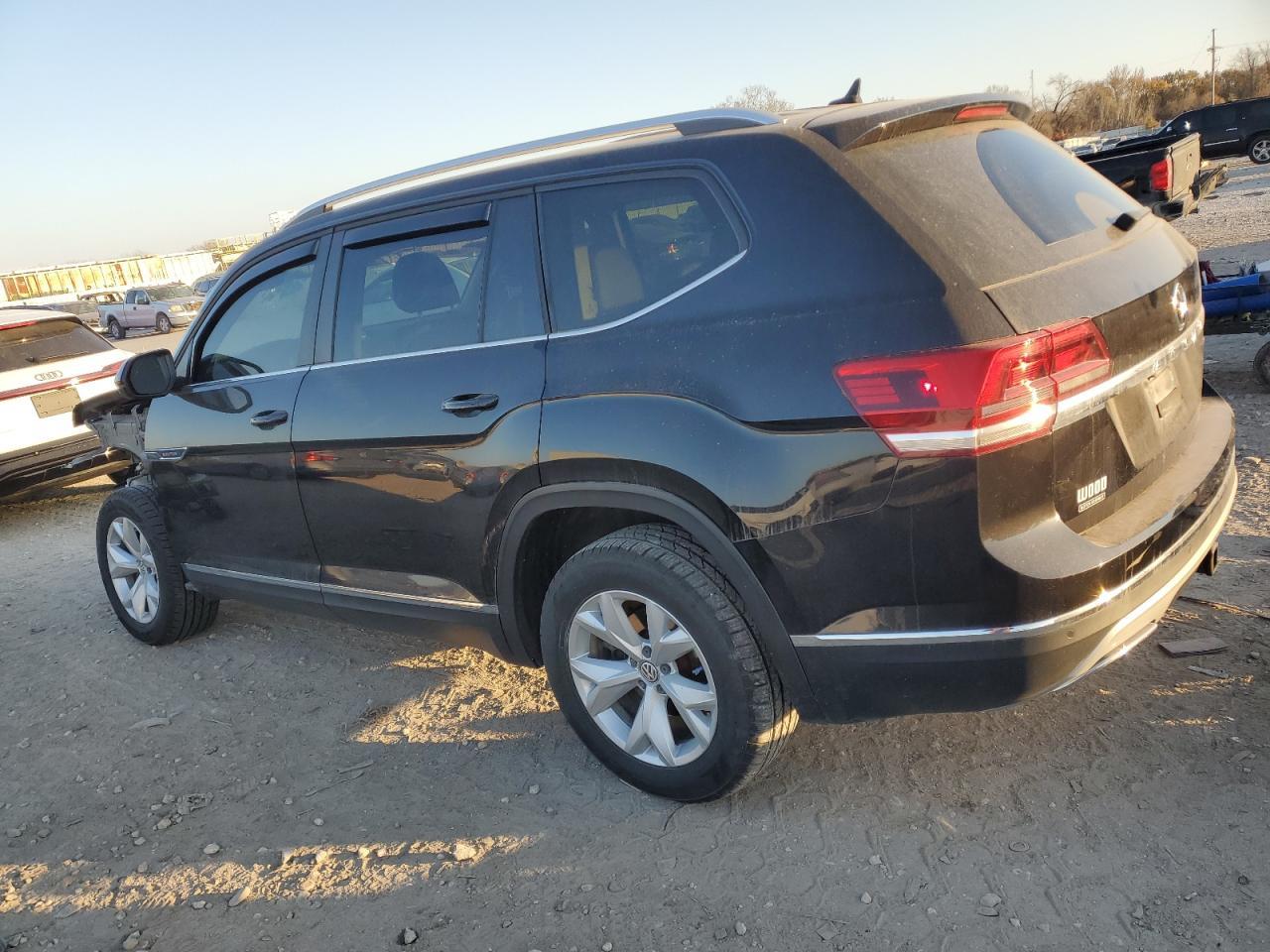 2018 Volkswagen Atlas Sel - Фото 2