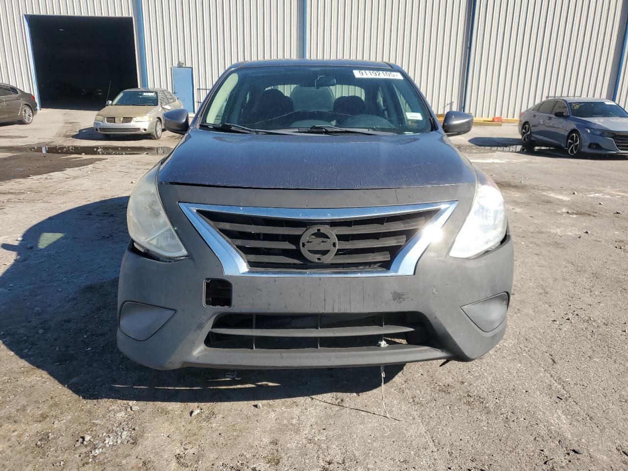 2018 Nissan Versa S - Фото 5