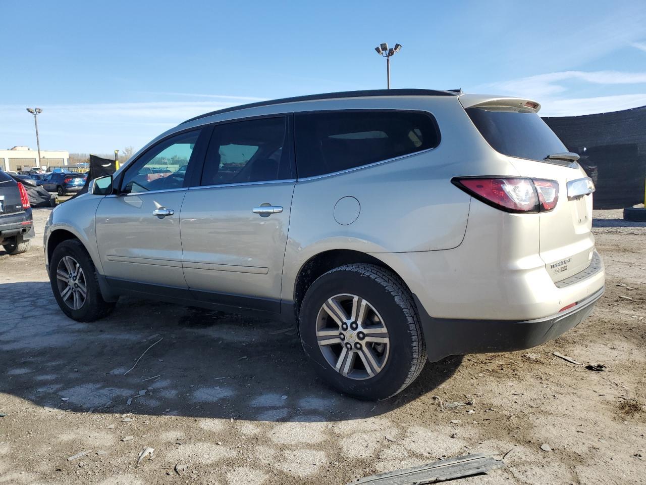 2017 Chevrolet Traverse Lt - Фото 2