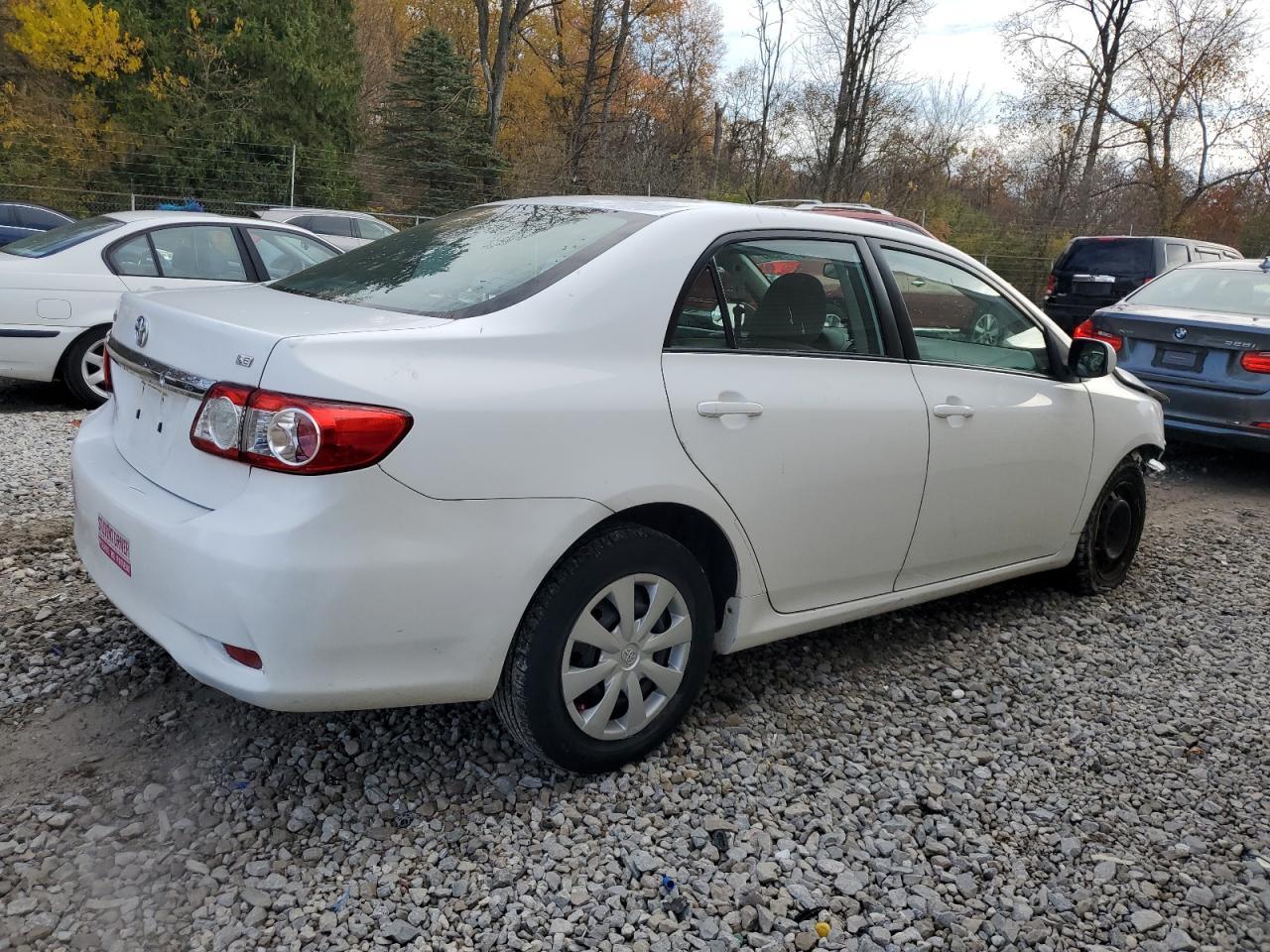 2011 Toyota Corolla Base - Фото 3