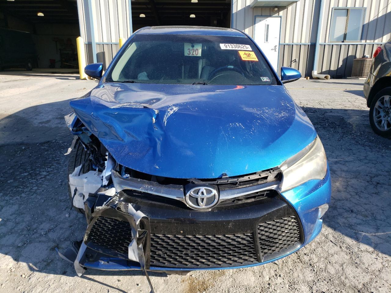 2016 Toyota Camry Le - Фото 5
