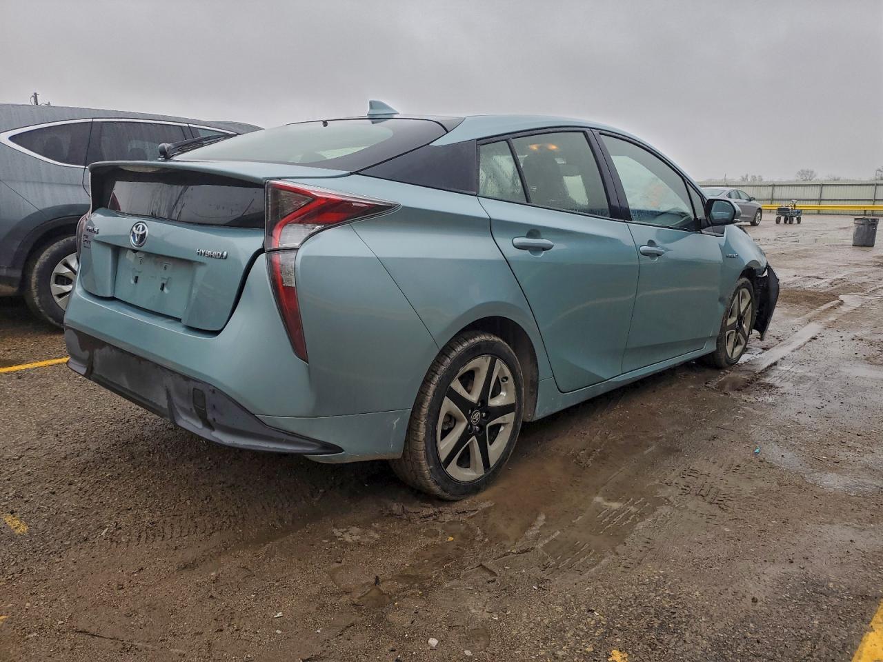 2016 Toyota Prius - Фото 3