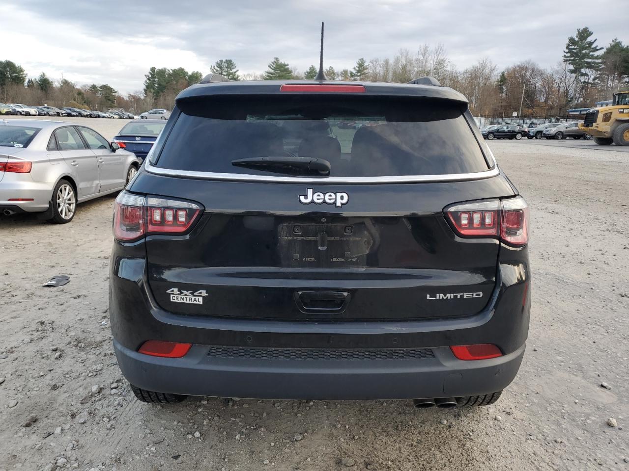 2018 Jeep Compass Limited - Image 6