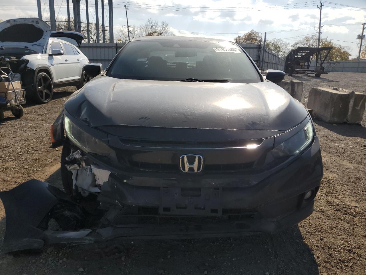 2019 Honda Civic Sport - Image 5