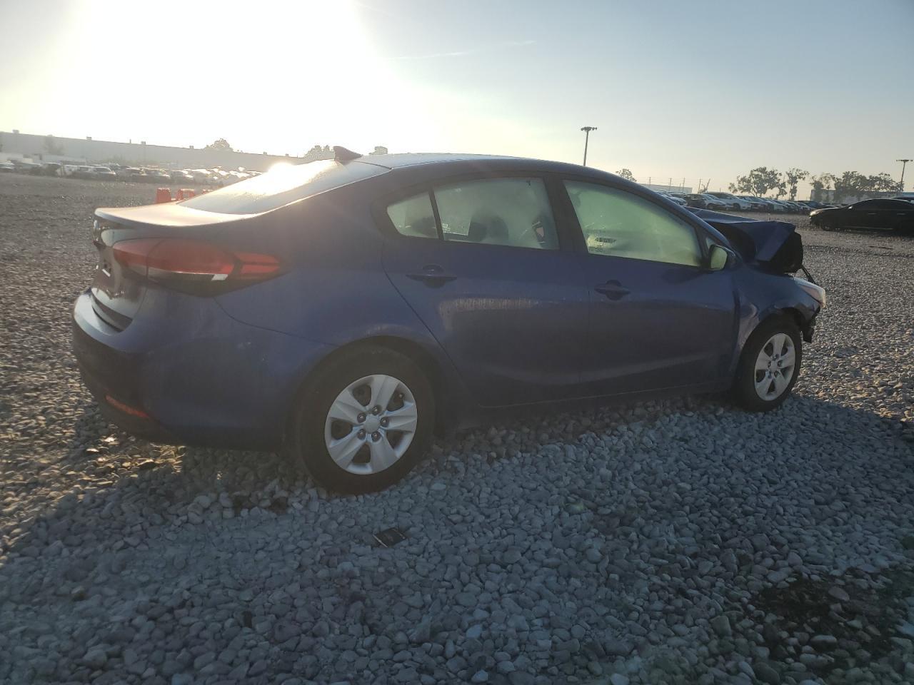 2017 Kia Forte Lx - Фото 3