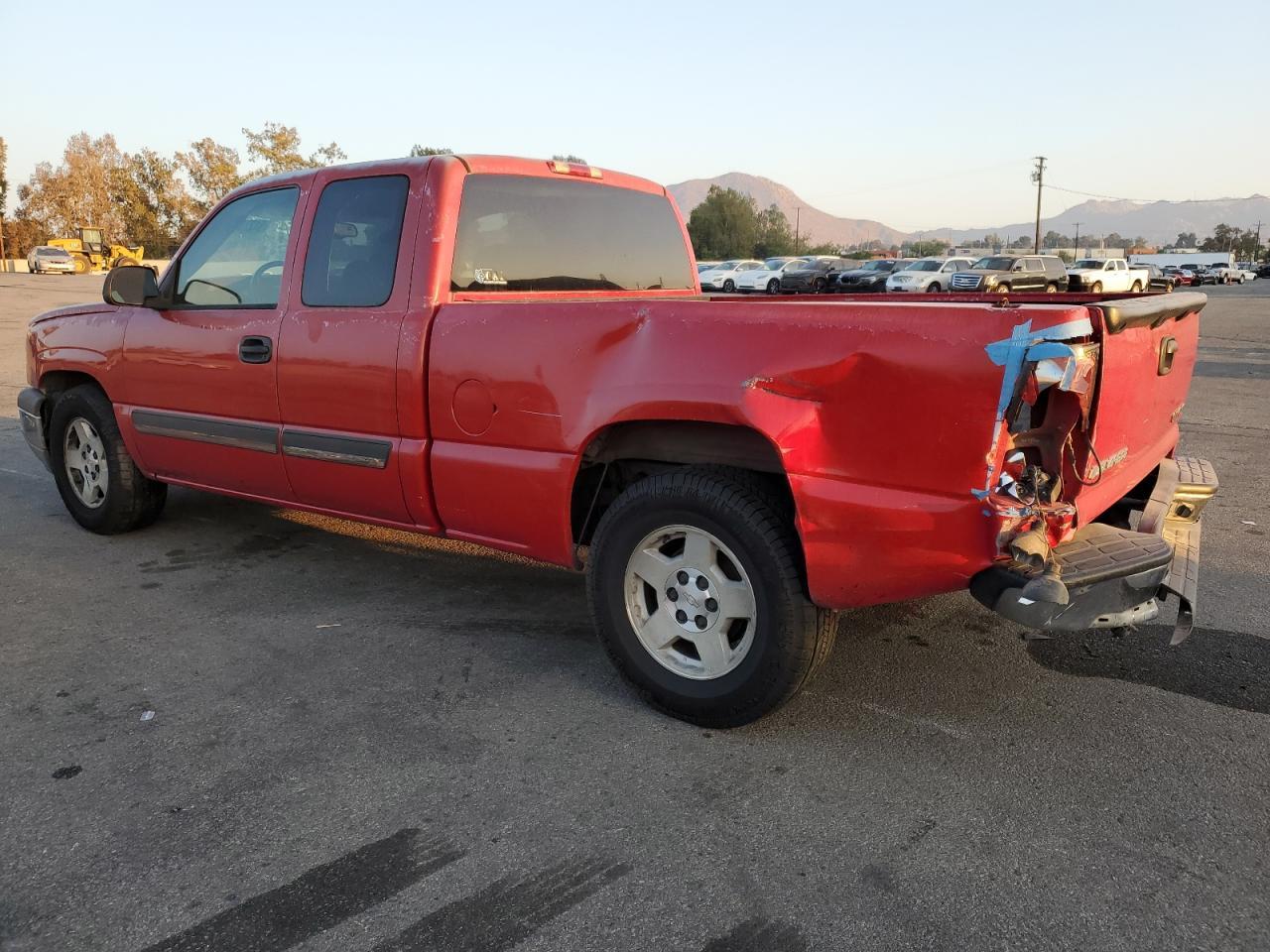 2005 Chevrolet Silverado C1500 - Image 2