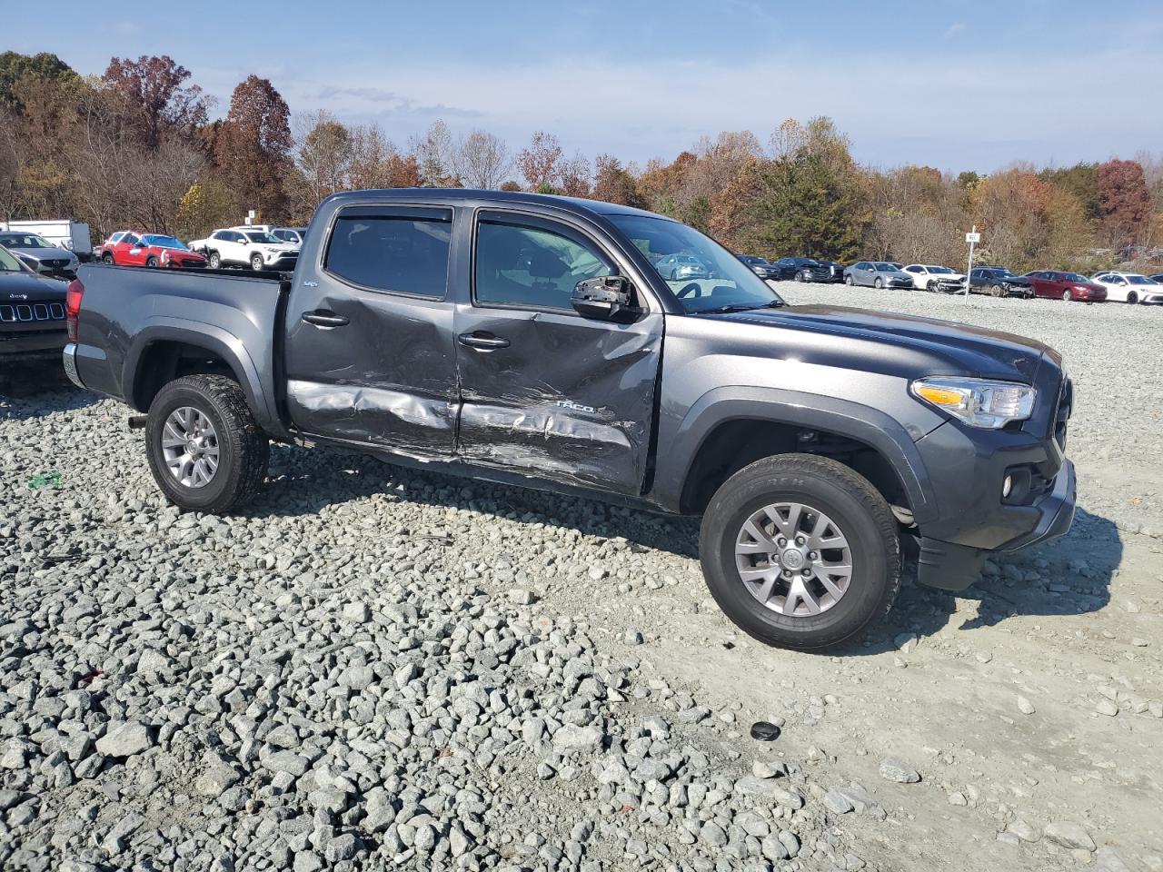 2018 Toyota Tacoma - Image 4