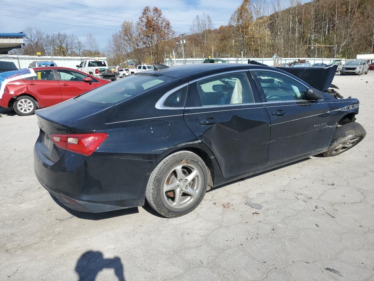 2018 Chev Malibu - Фото 3