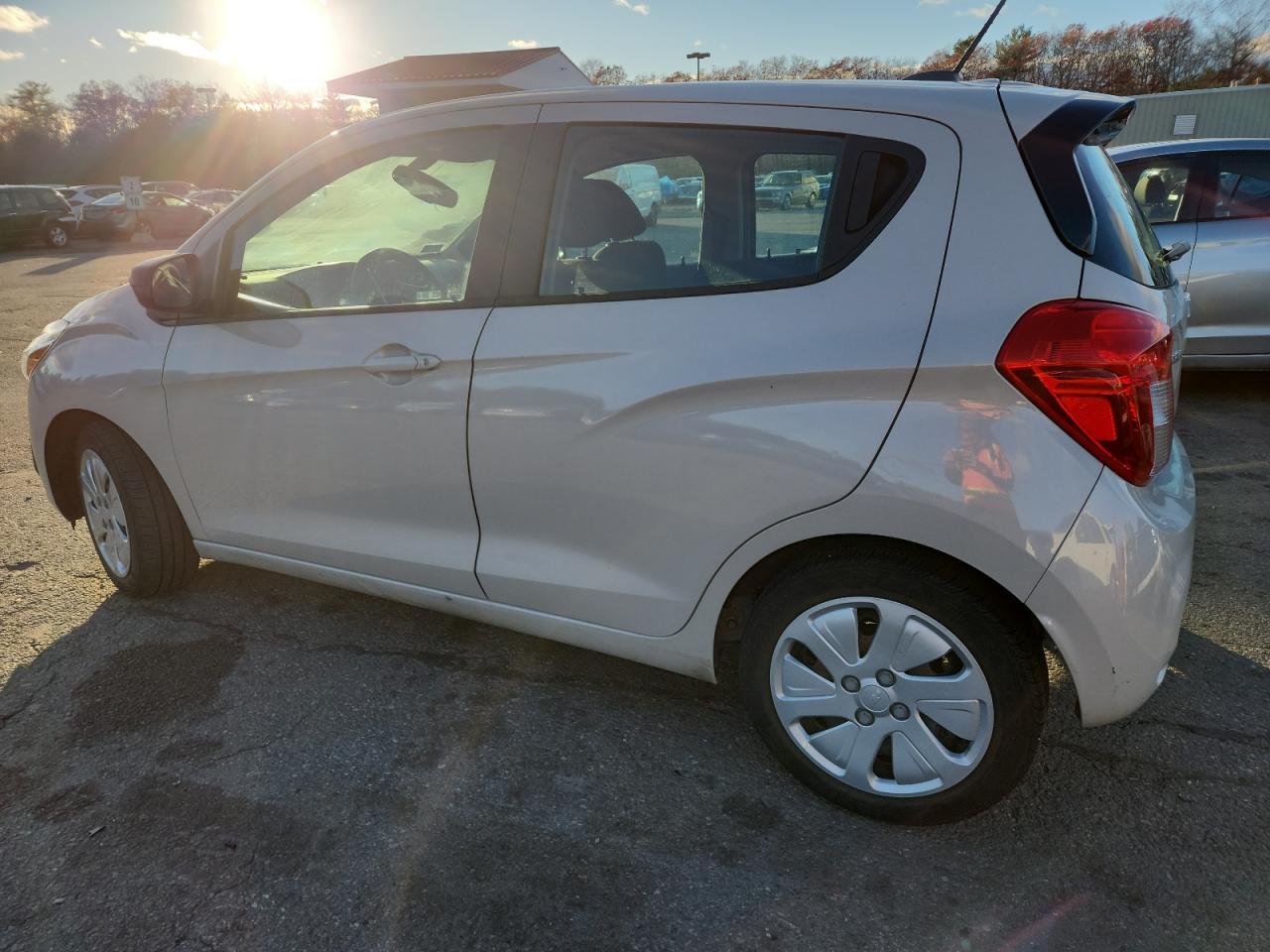 2017 Chevrolet Spark Ls - Фото 2
