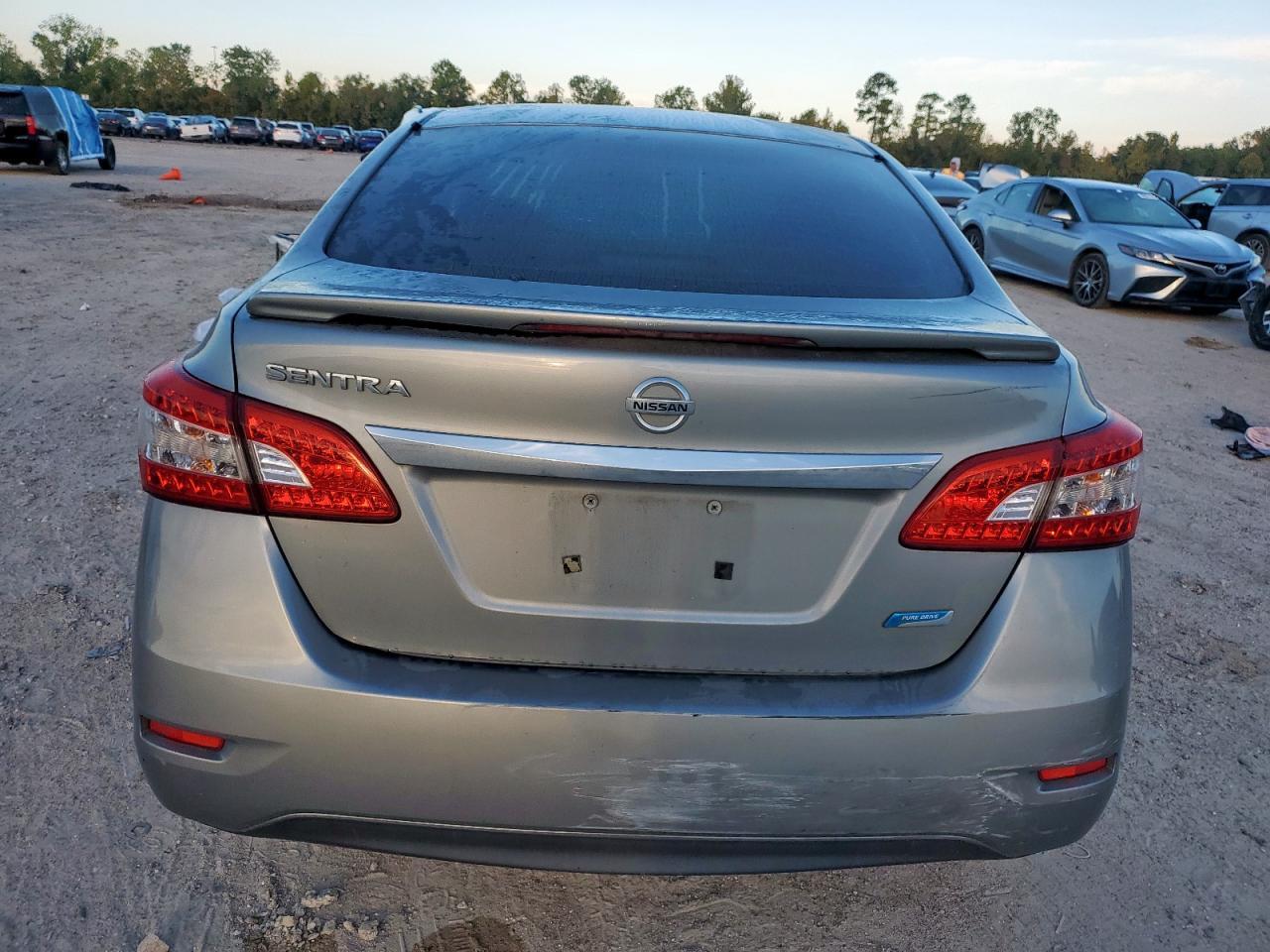 2014 Nissan Sentra S - Фото 6