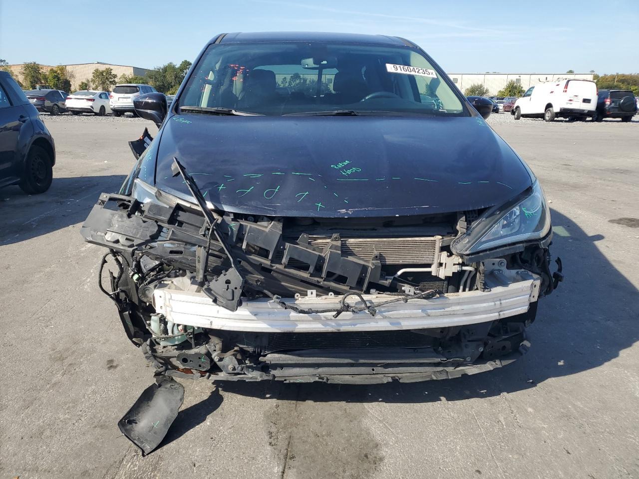 2020 Chrysler Pacifica Touring - Image 5