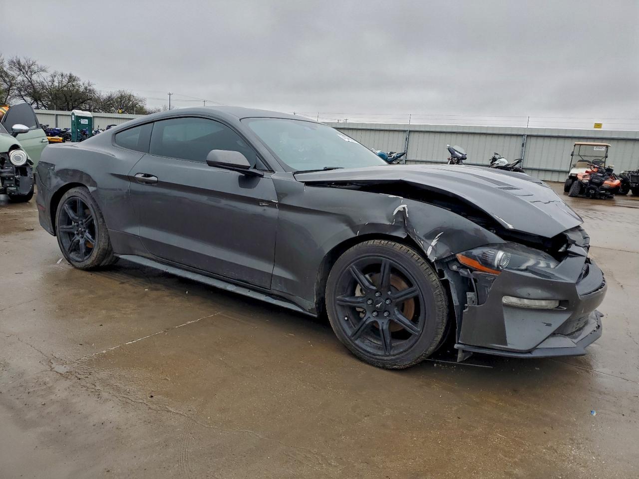 2020 Ford Mustang - Фото 7