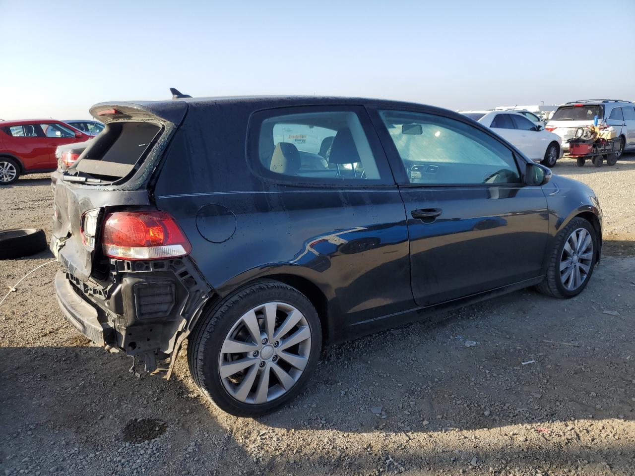 2012 Volkswagen Golf - Image 3