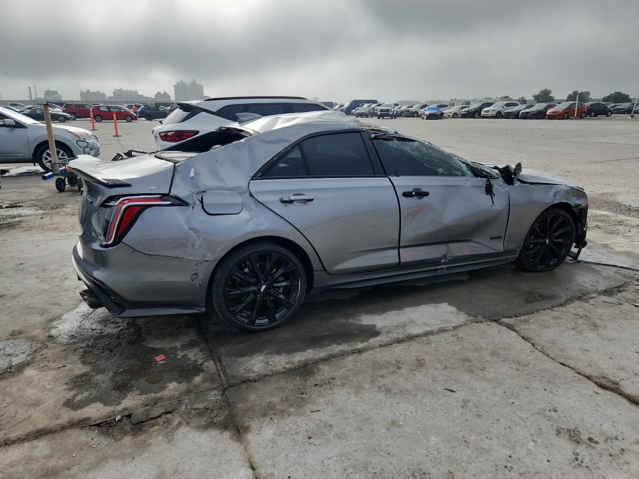 2022 Cadillac Ct4-V - Image 3