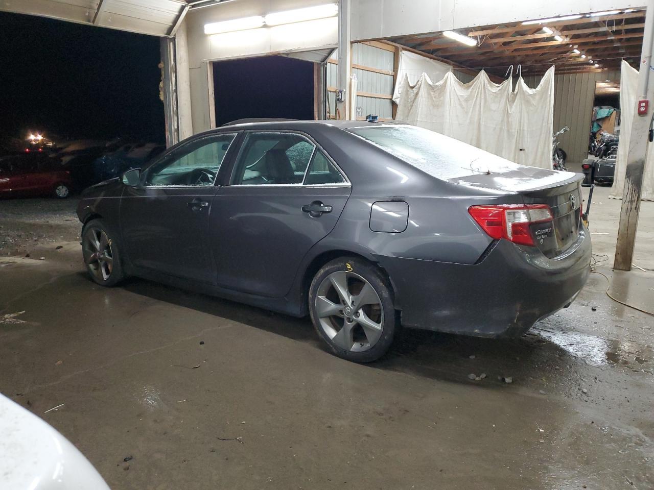 2014 Toyota Camry L - Image 2
