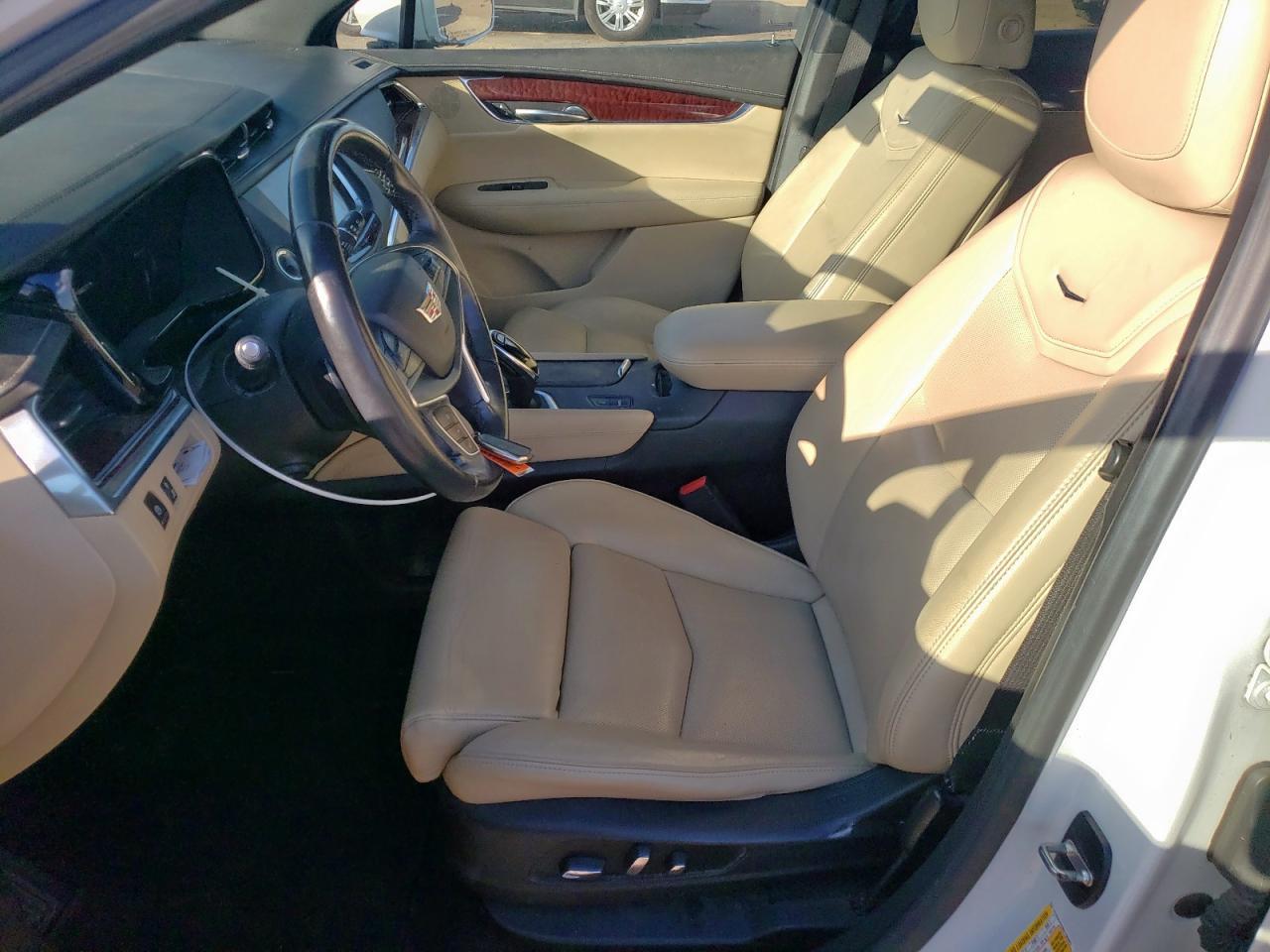 2017 Cadillac Xt5 Premium Luxury - Image 7