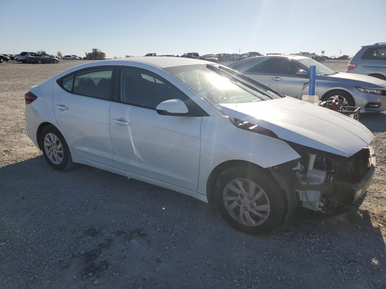 2020 Hyundai Elantra Se - Фото 4