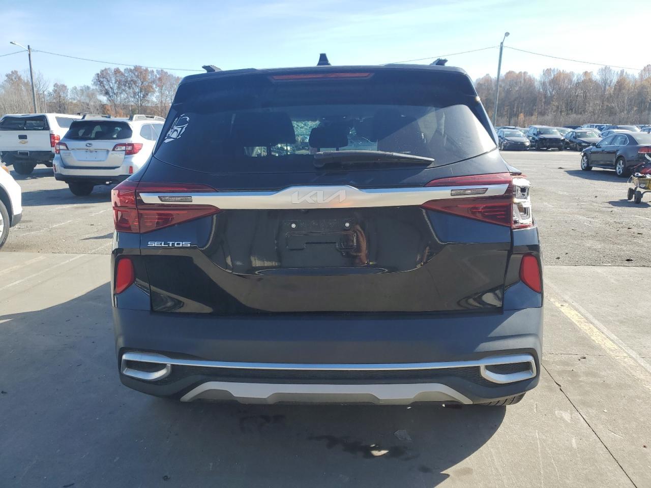 2023 Kia Seltos S - Image 6