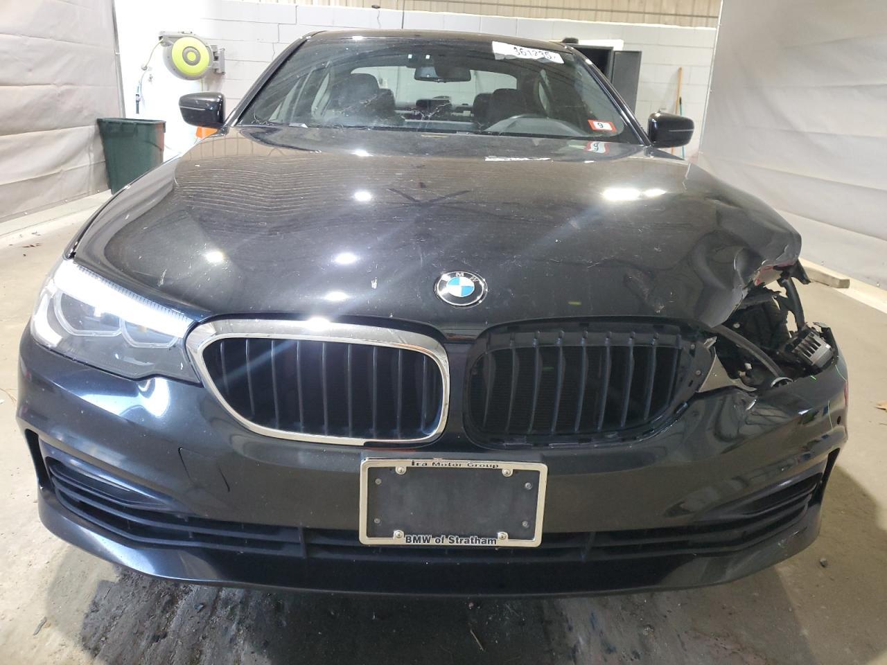2018 BMW 530 Xi - Фото 5
