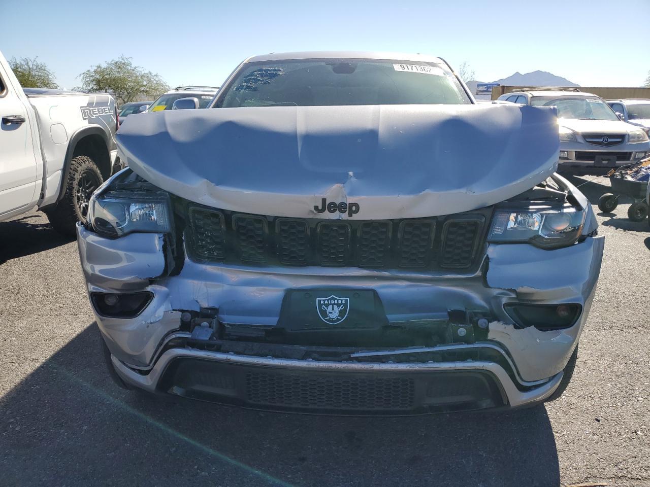 2019 Jeep Grand Cherokee Laredo - Фото 5