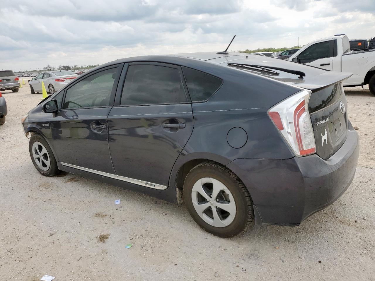 2014 Toyota Prius - Фото 2