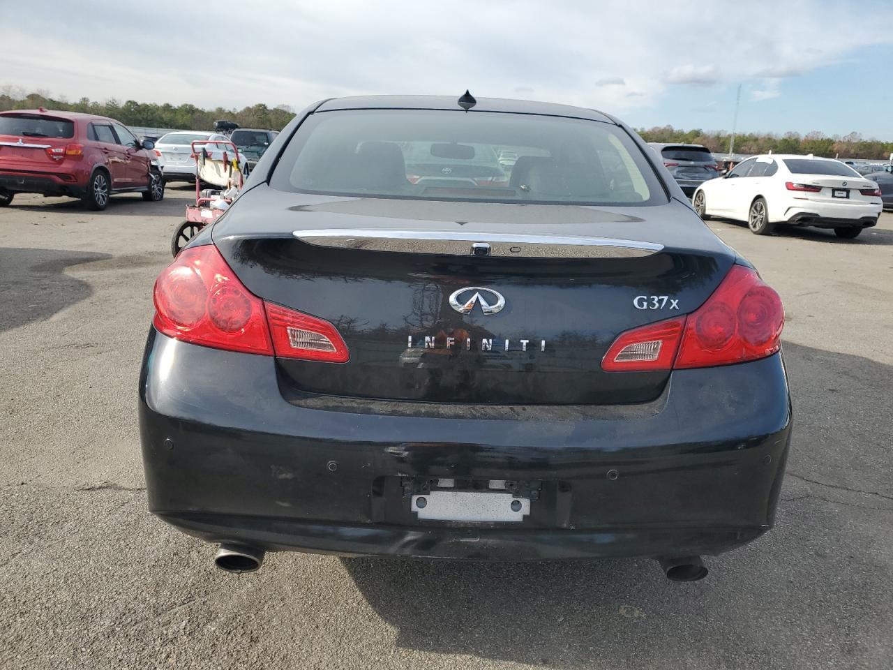 2013 Infiniti G37 - Image 6