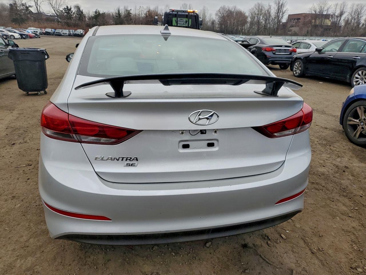 2017 Hyundai Elantra Se - Фото 6