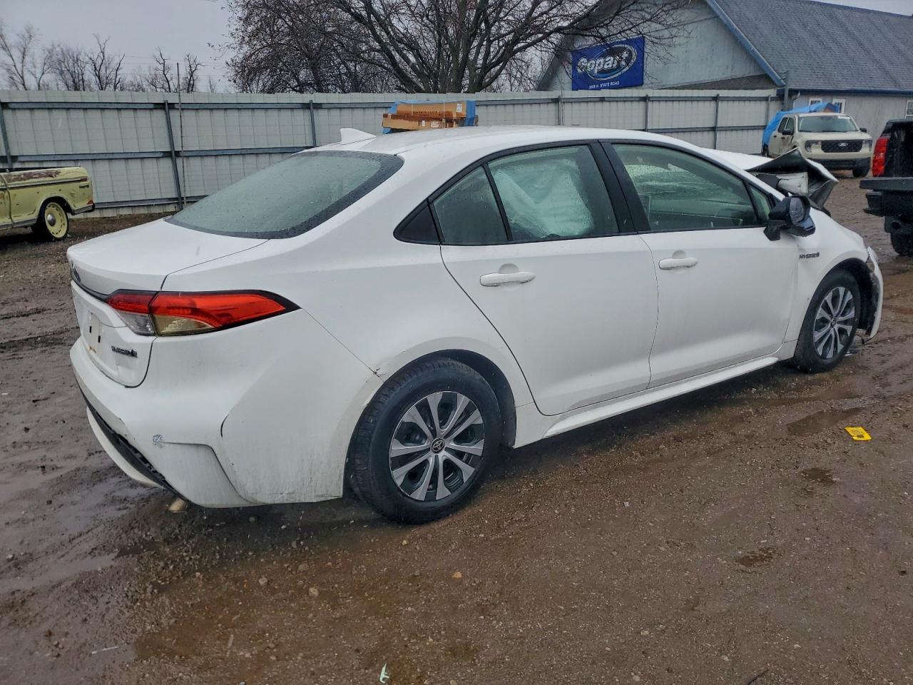2021 Toyota Corolla Le - Фото 3