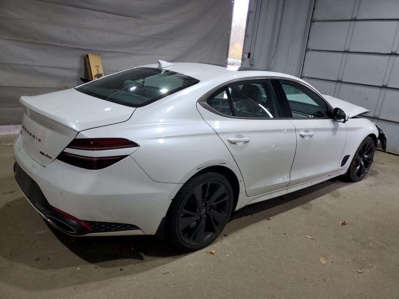 2023 Genesis G70 Base - Фото 3