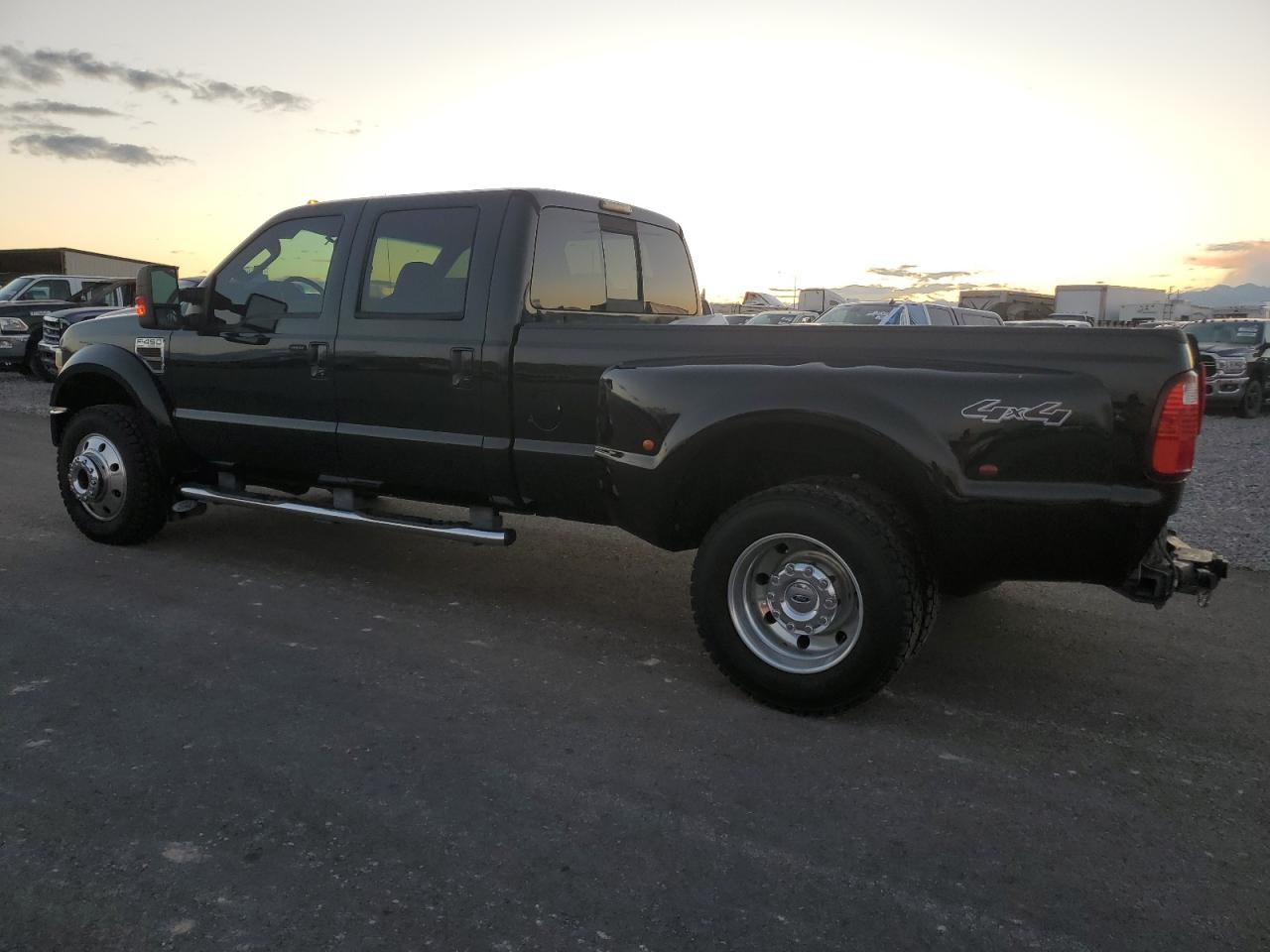2010 Ford F450 Super Duty - Фото 2